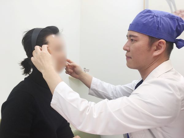 주름개선 위한 안면거상술, 성형외과 상담 통해 수술법 확인 중요 [홍종현 원장 칼럼]