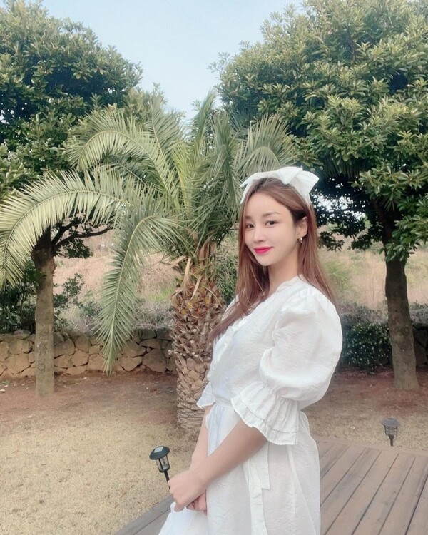 출처=윤진이 인스타그램.