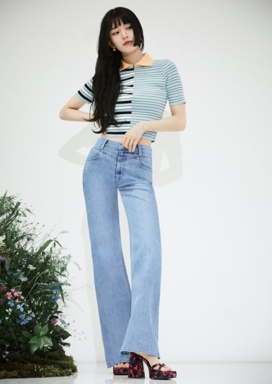 두 작품 기다리는 배수지의 이른 여름 패션
