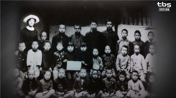 이후 중국, 미국으로 다니며 교회 건축 자금을 호소했던 더밍 선교사