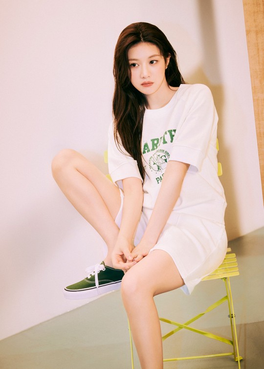 고윤정의 패션 제안 '심플하되 도도하게'