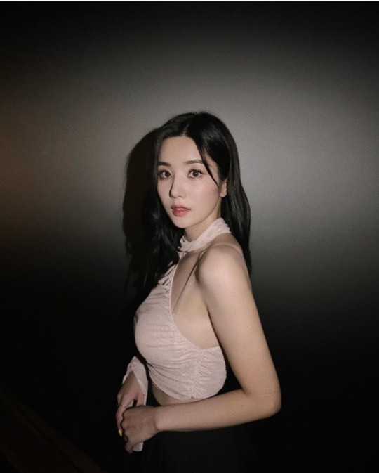 버버리 비키니 화제 권은비, '장꾸미'로 도쿄와 이별