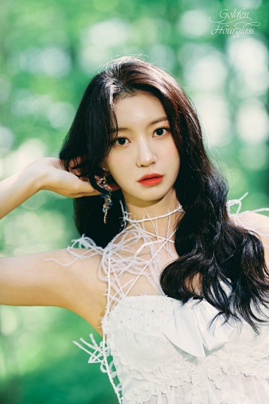 오마이걸, 이슬 먹고 사는 숲속의 여섯 요정