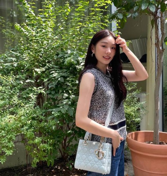 김연아, 온몸 명품으로 도배해도 결국 명품은 연아