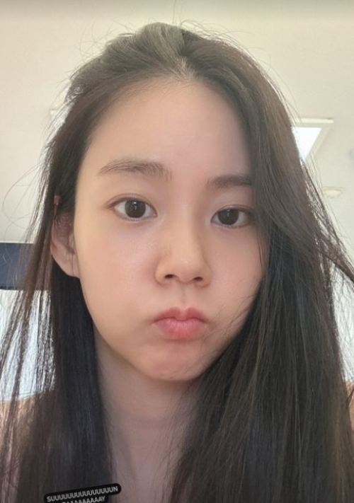 한승연, 데뷔 당시로 돌아간 듯 청순 동안 미모