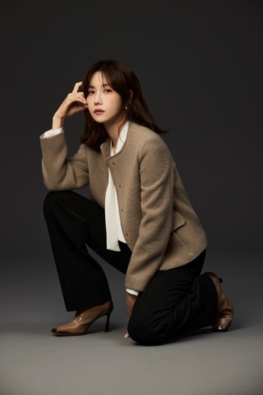 이지아, 고급스럽고 무게감 느껴지는 겨울 화보