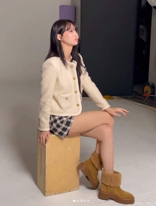 신민아, 각선미로 애교 부리는 센스 '귀여워'