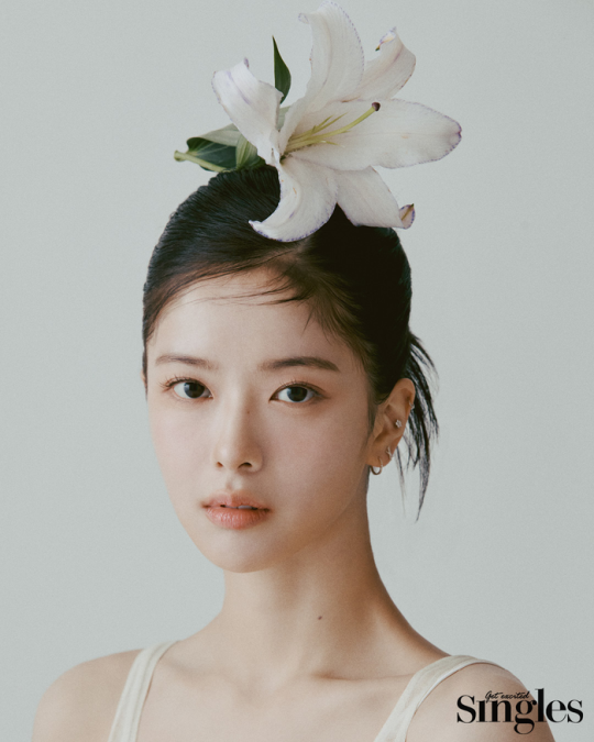 ‘황야’ 노정의, 지금까지 볼 수 없었던 숨겨진 매력 발산