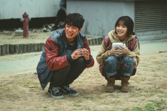 '황야' 마동석+노정의 스틸 방출-26일 공개