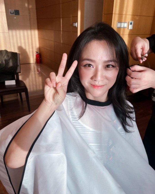 탕웨이, 한국으로 시집온 중국 톱 배우의 귀여운 브이