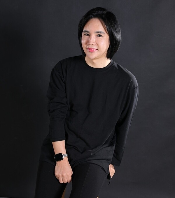 극단 선택 암시 신성훈 감독, 조연출 신고로 목숨 건져-상처는 심각