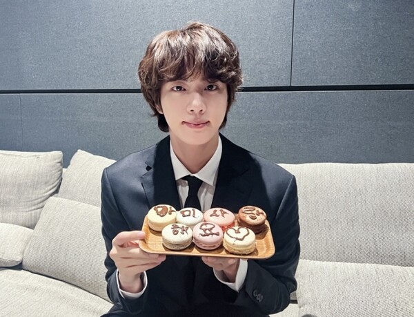 방탄소년단(BTS) 진 전역, 전 세계 팬들 환영 행사