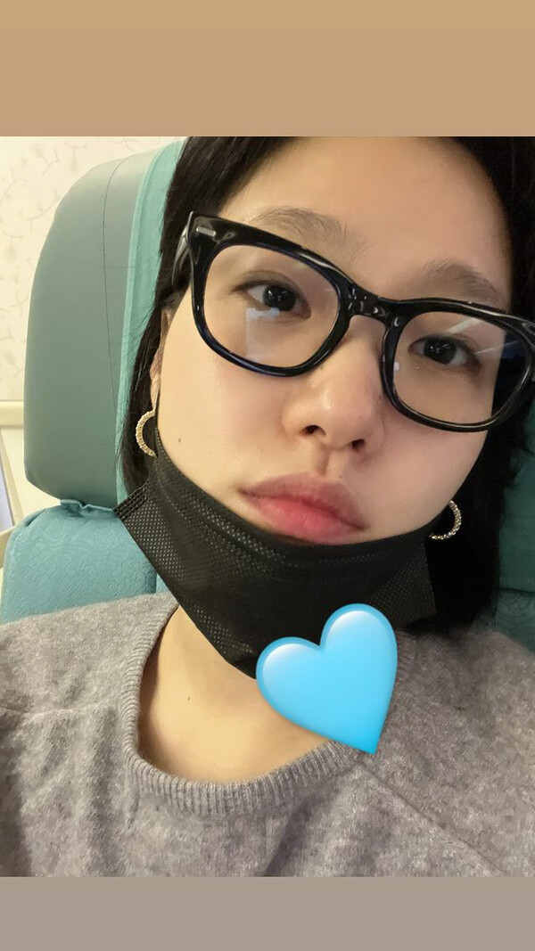 김고은, 출국 룩 없이 평범한 데도 죽지 않는 미모