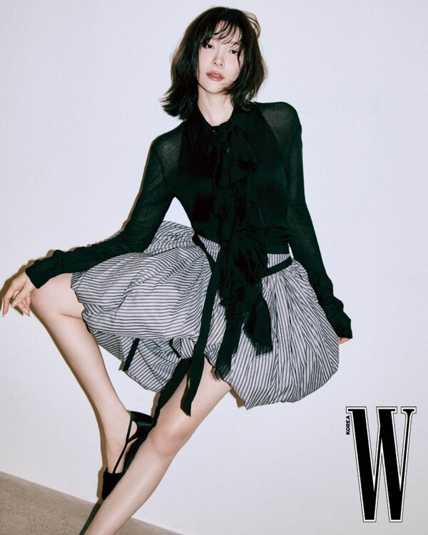 박지현, 고급스러운 관능미에 몽환적 분위기 한 스푼