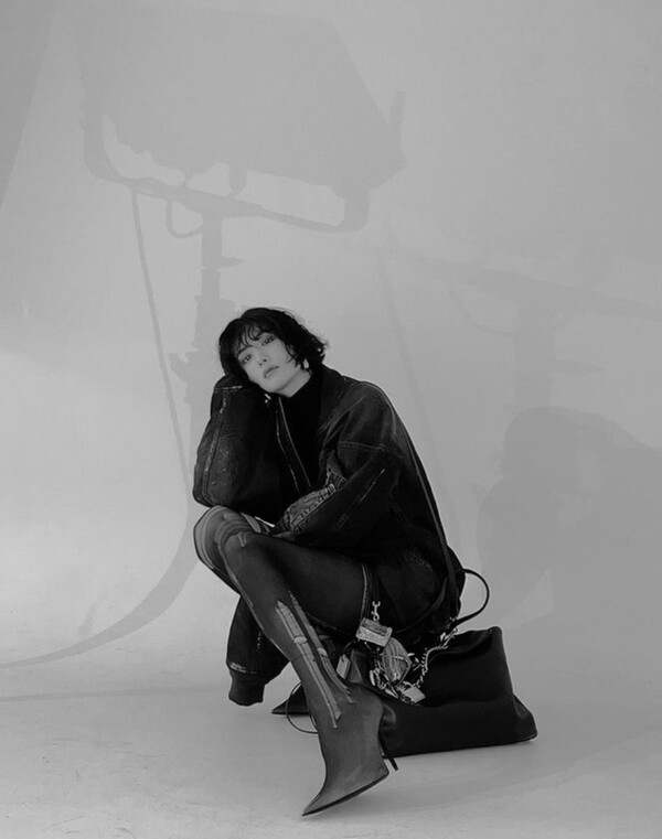 나나, 역시 퇴폐미의 여왕 '스타킹 찢고 관능적 매력 과시'