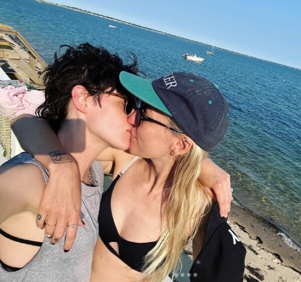 크리스틴 스튜어트, 동성 시나리오 작가와 결혼-2세 계획도