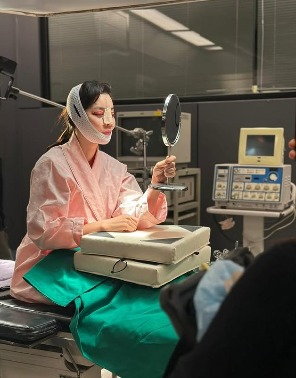 ​김규리, 성형 후 "부모님 낳으고, 분장팀 만드시고"​