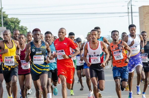 러닝 붐 속 마라톤 대회의 그림자 [김원식 칼럼]