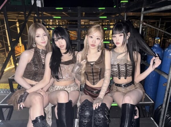  키스오브라이프 쥴리, 술집 데이트 의혹 "사생활, 확인 불가"