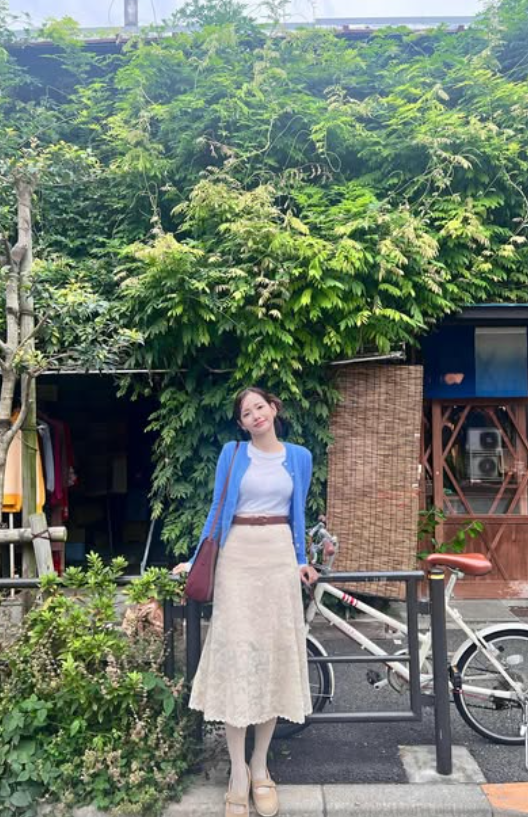 일본 활동 하연수, 35살 되어도 여전한 '꼬북 미녀'