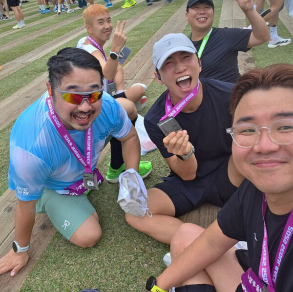 강재준, 33kg 감량 후 유세윤과 잘난 체 포즈