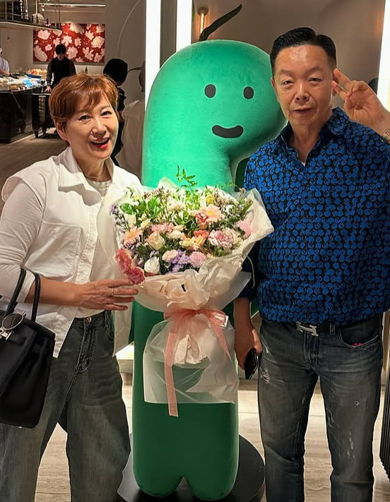 김학래, 故 전유성 비보 한 달 만에-명품 치장