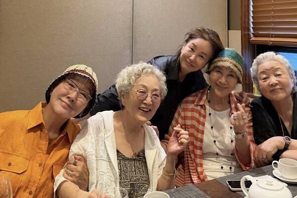 강부자·김영옥·<b>반효정</b>·사미자 중 67살 김미숙이 막내-조선보다 긴 나...