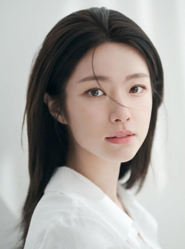 SNS로 번진 역사 논쟁