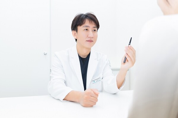 볼 관자 꺼짐과 탄력 저하 고민…스컬트라 및 레디어스 등 시술 고려한다면 