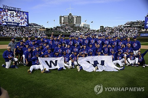 크로암스트롱, 컵스 최초 '40홈런-40도루'…팀도 2년 연속 <b>가을야구</b>