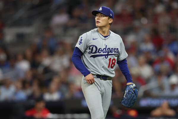 <b>다저스</b>, 야마모토 7이닝 10K 호투로 <b>애틀랜타 제압</b>-NLCS 진출까지 1승