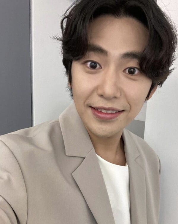 '주몽' <b>안용준</b>, 5억 <b>사기 혐의 피소</b>-음반 제작 투자 의혹