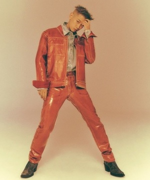 크러쉬, 2년 만에 신곡 'Rush Hour'로 활동 속개