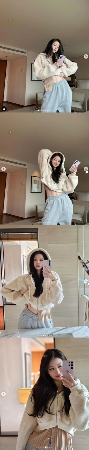 Ive Jang Won Young, Strong Abs - Small Face