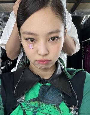 BLACKPINK's Jennie is a fashionista even with the bandage on her face bandage.