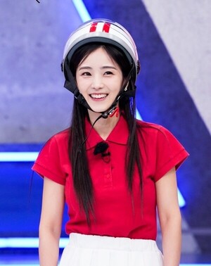 Pregnant Crayon Pop Soyul, I was embarrassed about the helmet of 'Papapaba'.