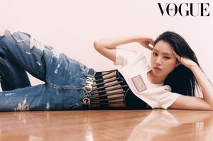 Apink's Son Naeun, Vogue and sexy