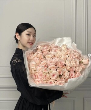 Kim Yu-na and the Rose Flower One Million, One Million.