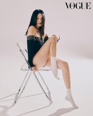 엄정화, 54살 나이 무색한 매끈한 각선미