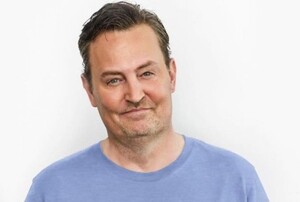 ‘프렌즈’ 코미디 전문 배우 매튜 페리 사망-향년 54세