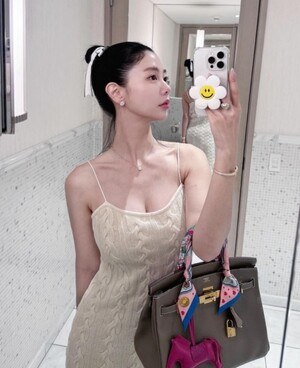 클라라, '베리 글래머러스!' 자신 있는 몸매 자랑