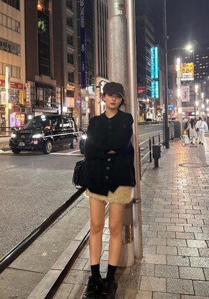 레드벨벳 슬기, 도쿄에서 미니스커트로 각선미 과시