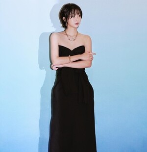 김다미, 오프 숄더에 쇼트 커트 '완벽 변신'