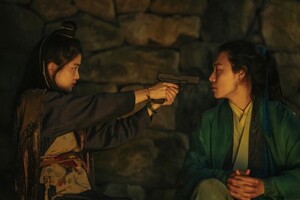 ‘외계+인’ 2부, 개봉일 흥행 1위-1부 수모 떨칠까?