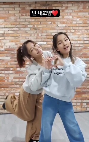 쥬얼리 이지현, 아이돌 DNA 물려받은 딸과 모전여전 댄스