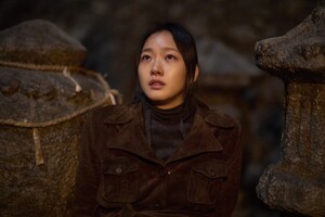 김고은, '파묘' 300만 흥행 견인 '무당 화림에 푹'