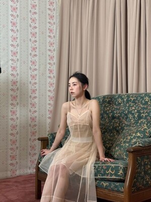 안소희, 시스루 원피스로 자랑한 뇌쇄적 매력