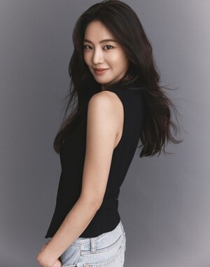 배우 한지은, NEW 프로필 공개! 대체 불가 고혹 美에 감탄이 절로! 깊이 있는 눈빛 ‘심쿵’