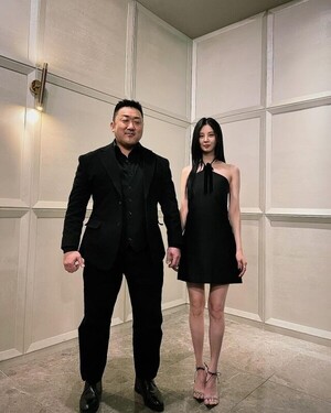 소녀시대 서현, 마동석 옆에서 여린 몸매 '비현실적'