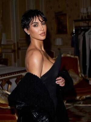 킴 카다시안, 한국에서 피부과 시술 후 근황 공개